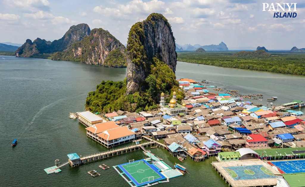 Jamesbond Island Tour